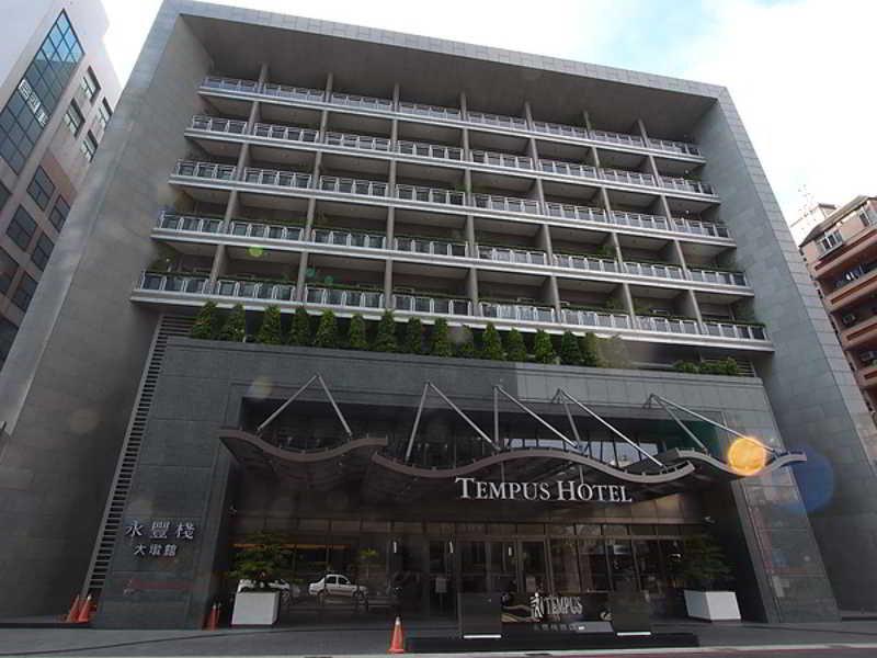 Check Inn Select Taichung Dadun Exterior foto
